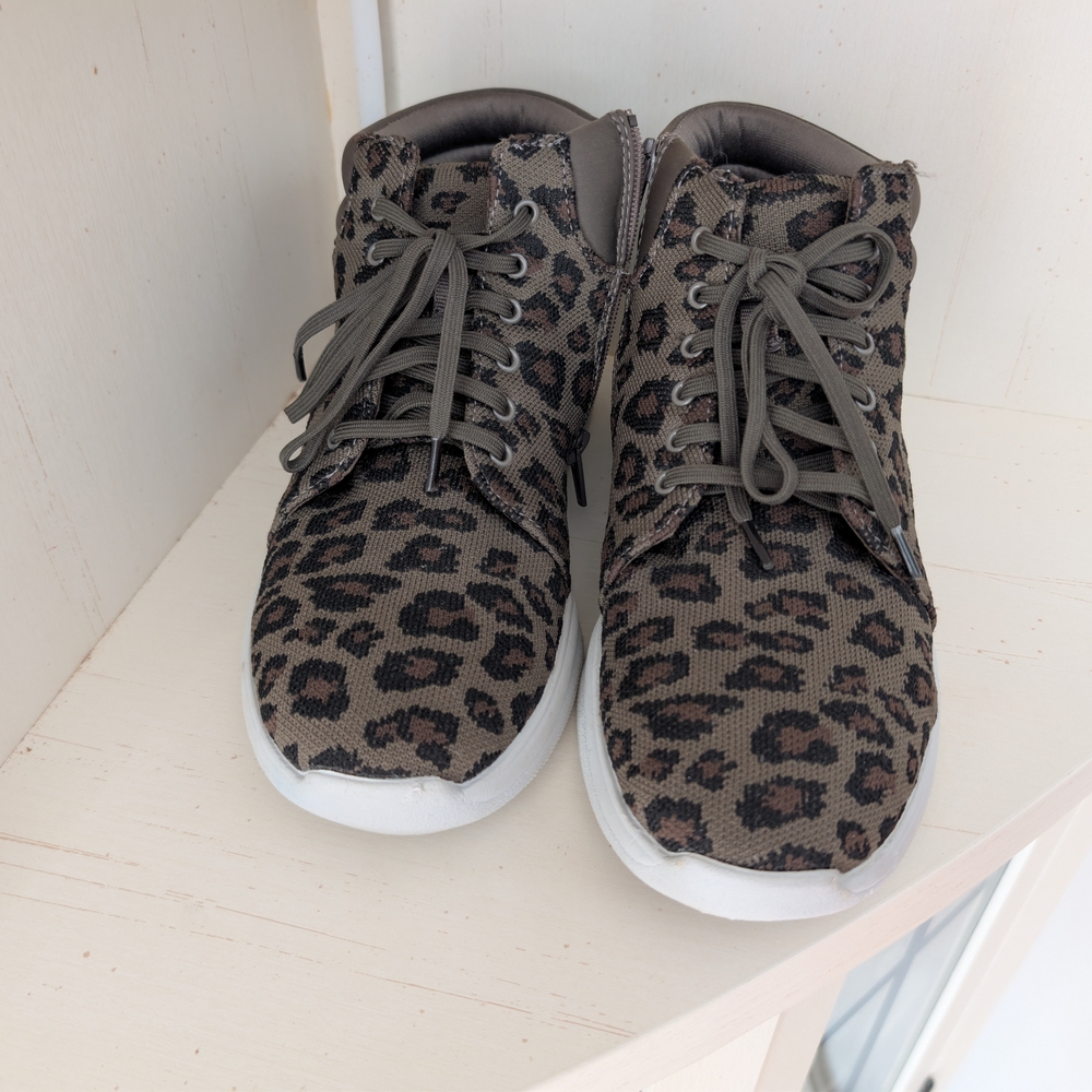 Clarks Cloudsteppers Olive Brown Leopard High-Top Sneakers Women's Size 7.5 - Picture 2 of 5
